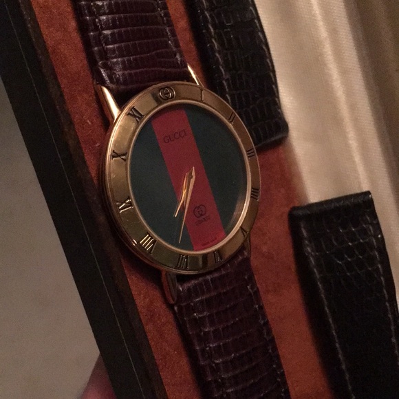 Gucci Vintage Redgreen Face Watch 